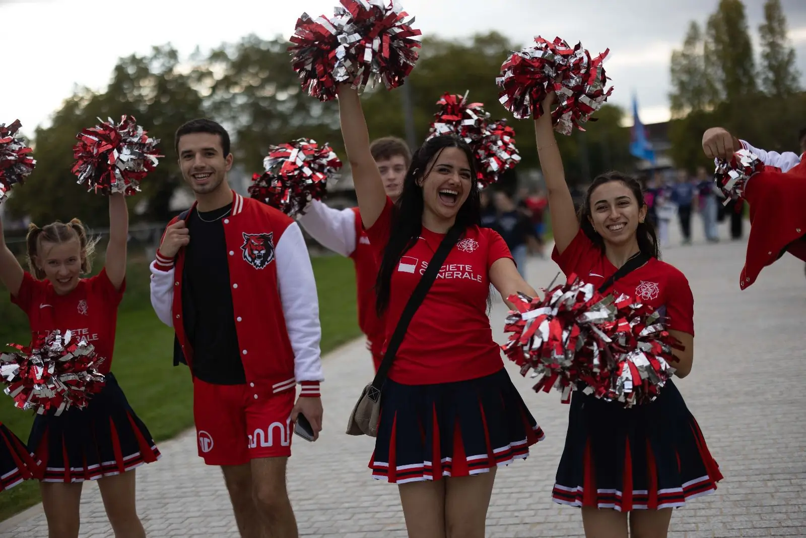 cheerleading - image 2